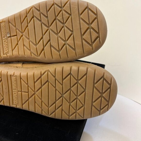 Minnetonka Faux Shearling Suede Ankle Boots Women’s 8 Tan Cozy Slip-On - Picture 2 of 12